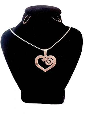 heart-design-silver-necklace-0.webp