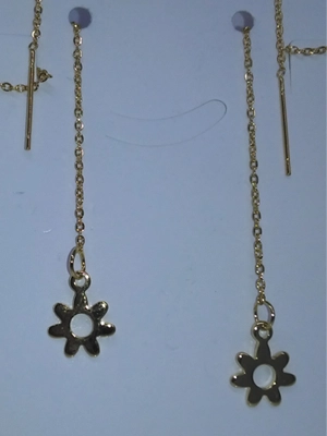 stitched-flower-pattern-earrings-161.webp